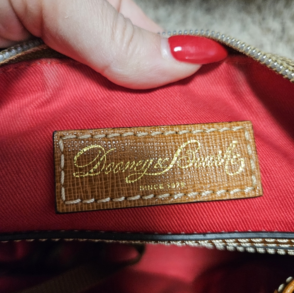 DOONEY & BOURKE Signature Logo Crossbody Handbag ๐ & Matching Wallet - Picture 12 of 16